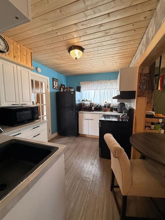 4824 47 Avenue  - Photo 4