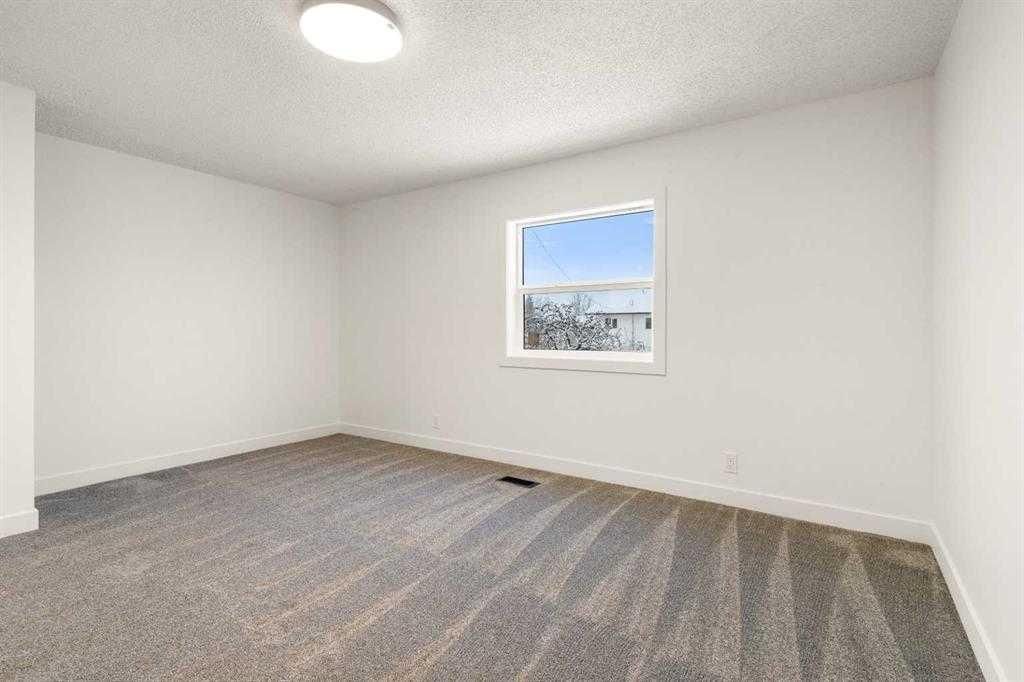 9713 102 Avenue  - Photo 10