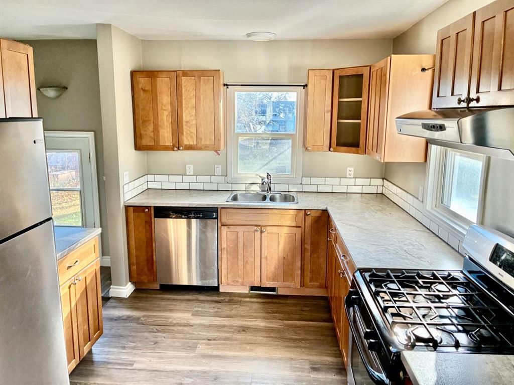 10113 108 Avenue  - Photo 3