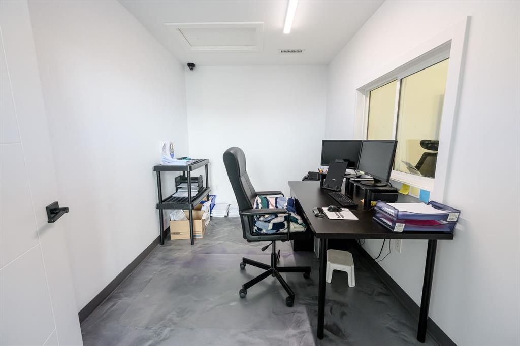 10011 115 Avenue  - Photo 12