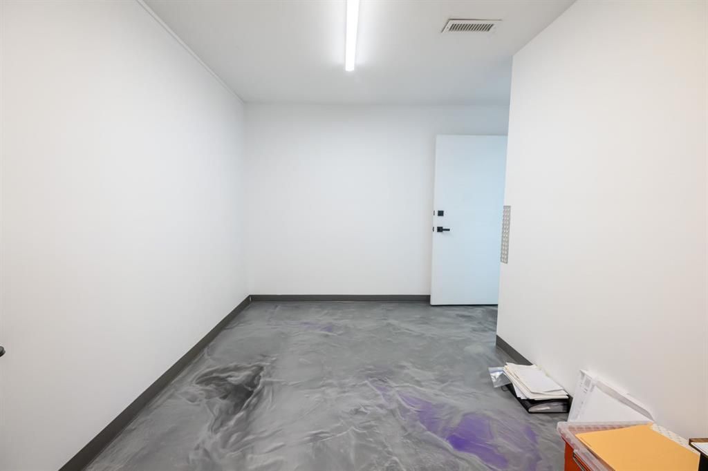 10011 115 Avenue  - Photo 16