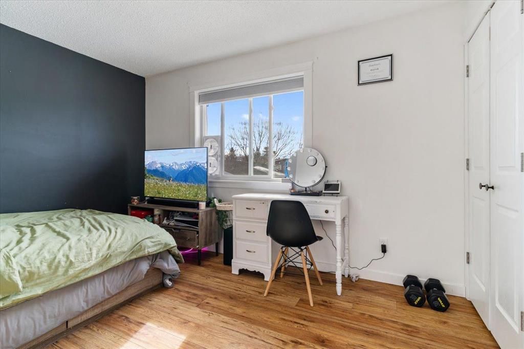 9527 80 Avenue  - Photo 12