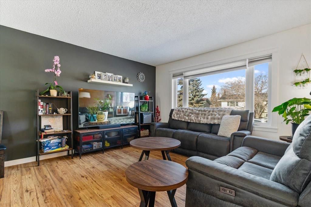 9527 80 Avenue  - Photo 5