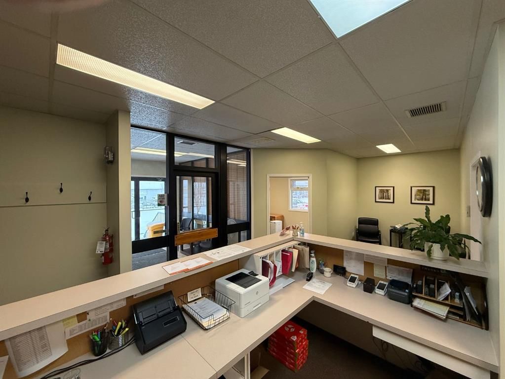 906 2 Avenue  - Photo 6