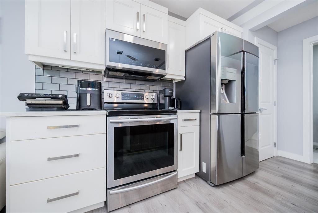 8010 91 Street  - Photo 6