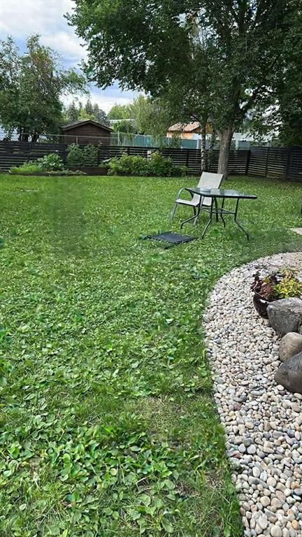 9826 75 Avenue  - Photo 4