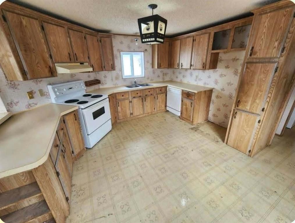 10615 88 Street  - Photo 3