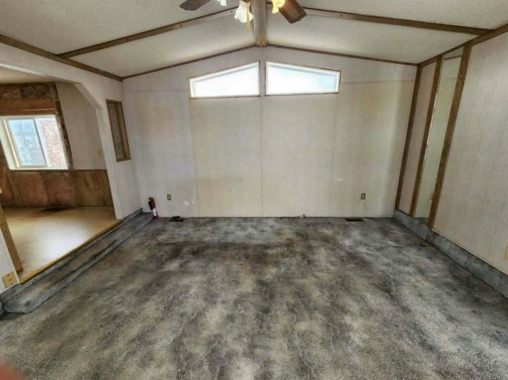 10615 88 Street  - Photo 4