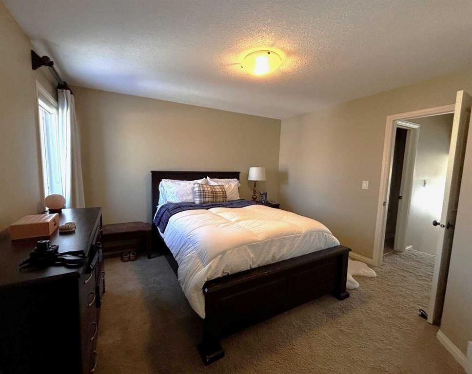 8622 102B Avenue  - Photo 12