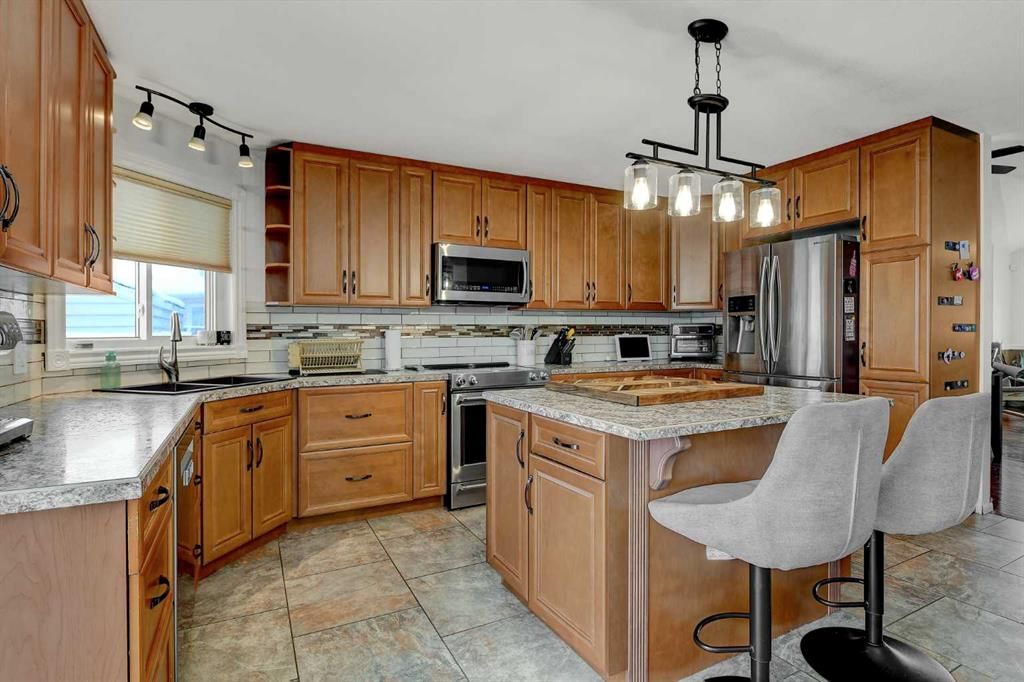 7818 Mission Heights Drive  - Photo 10