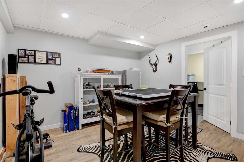 7818 Mission Heights Drive  - Photo 21