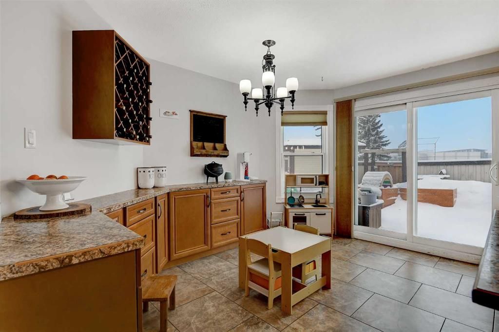 7818 Mission Heights Drive  - Photo 9