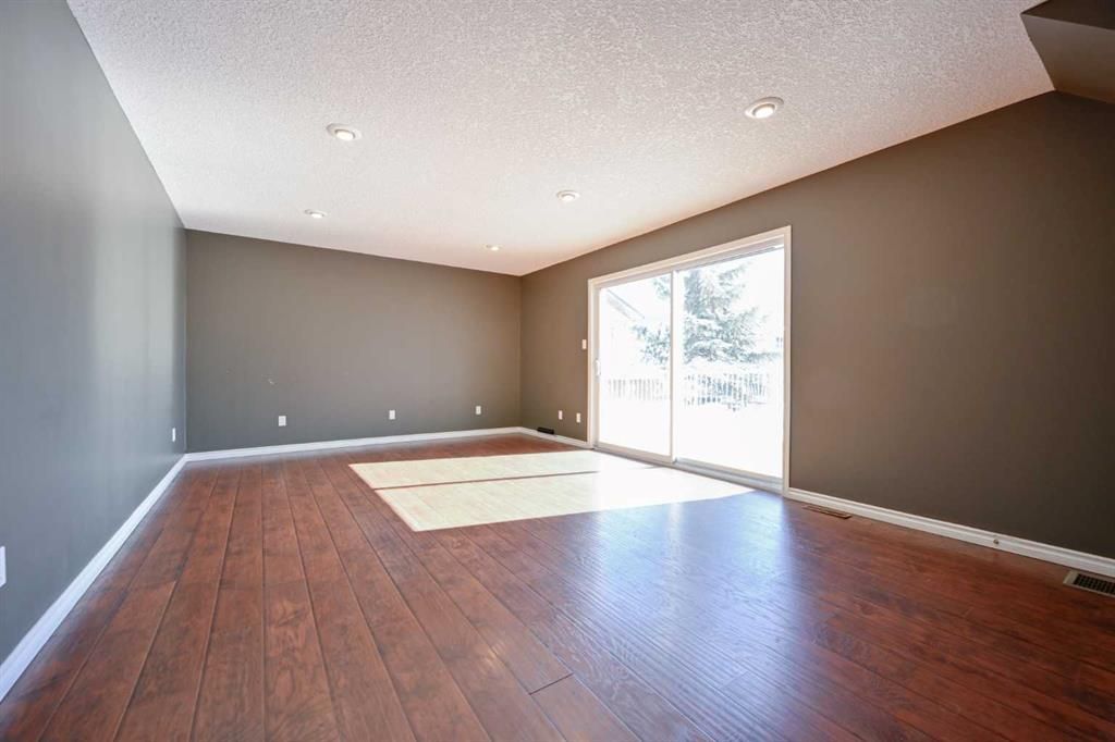 8909 102 Avenue  - Photo 15