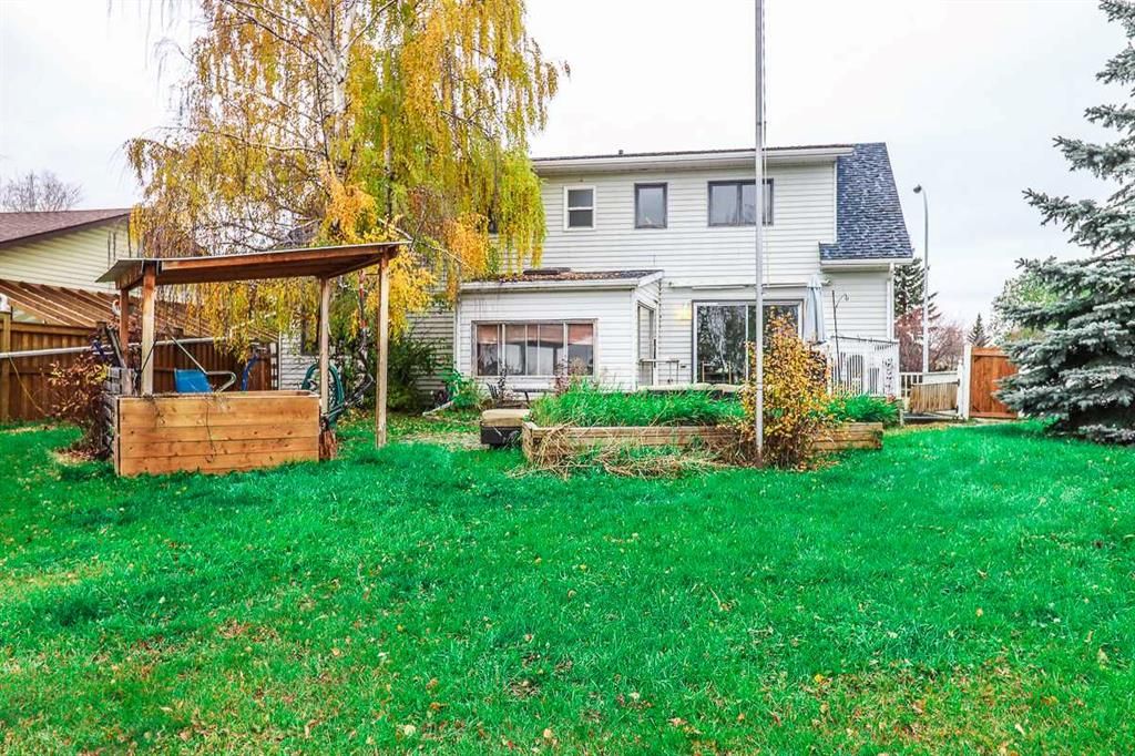 8909 102 Avenue  - Photo 35