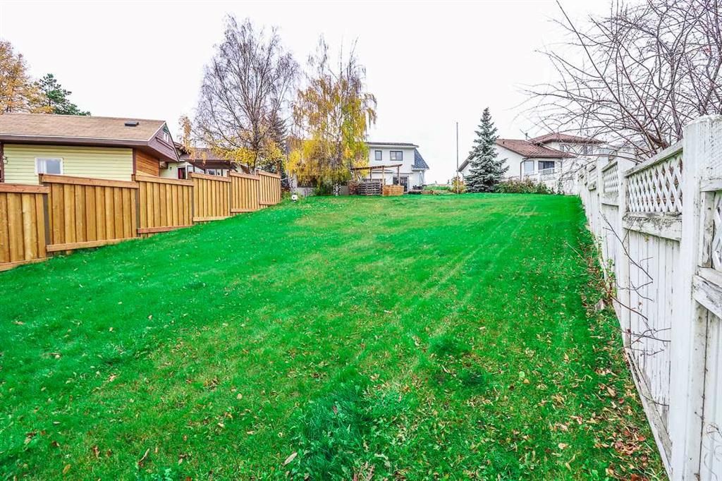 8909 102 Avenue  - Photo 37