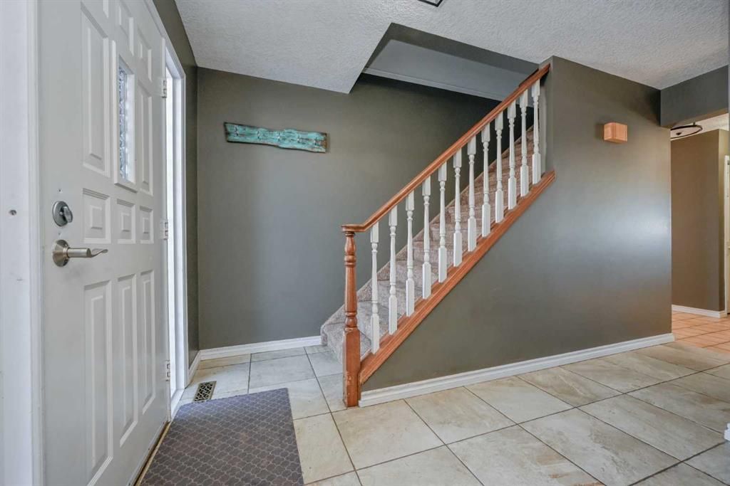 8909 102 Avenue  - Photo 4