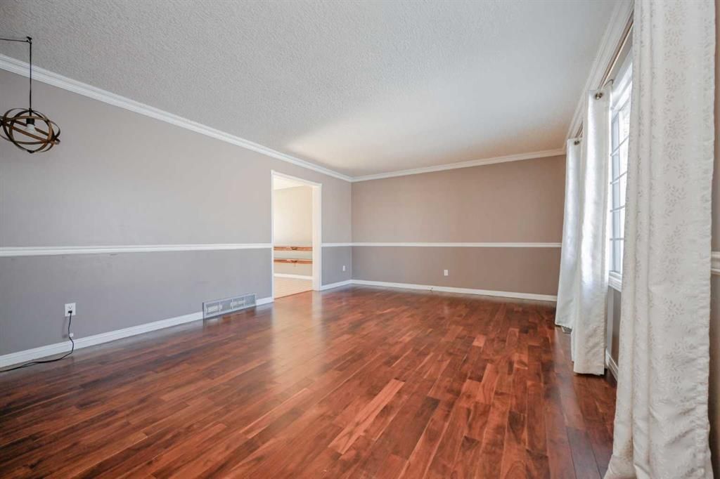 8909 102 Avenue  - Photo 5