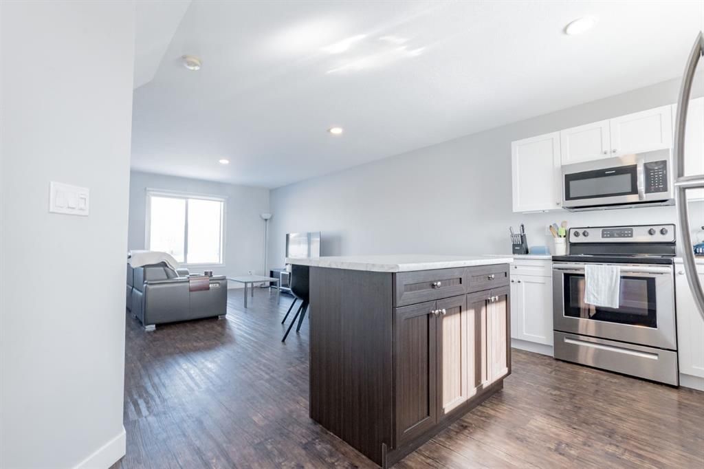 9511D 112 Avenue  - Photo 6