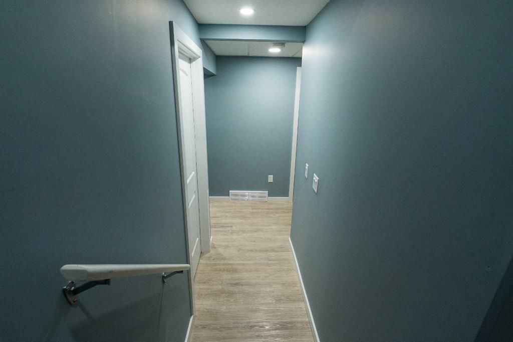 10210 85A Street  - Photo 23