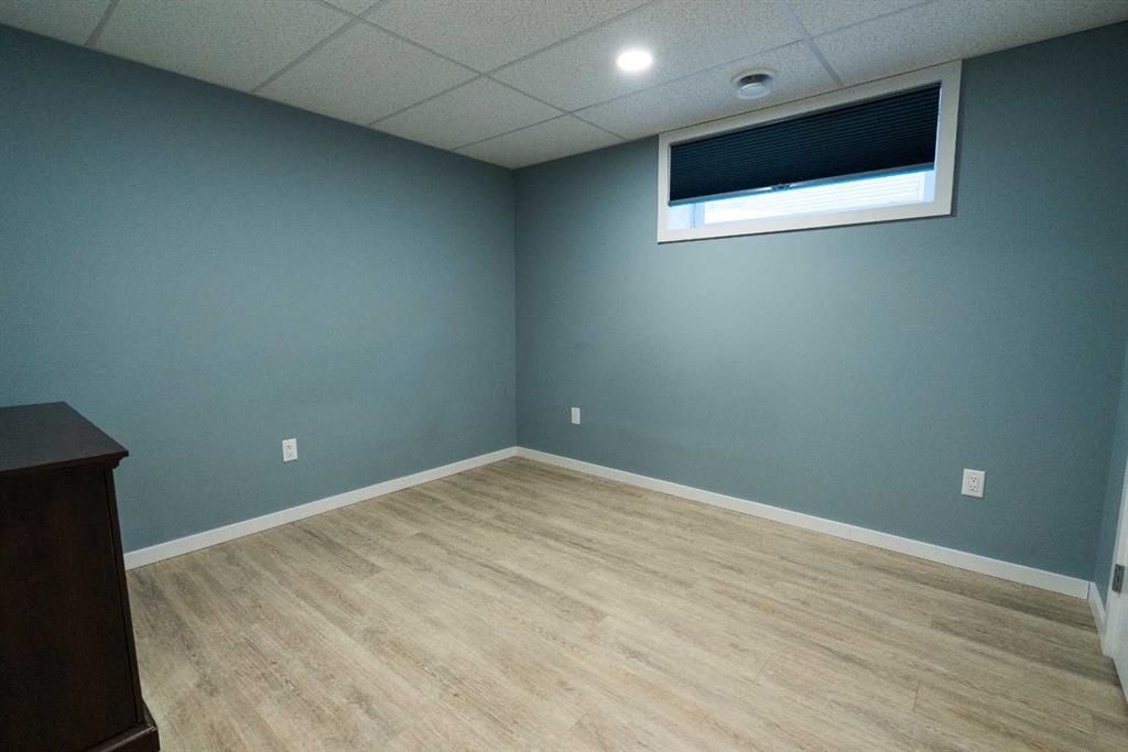 10210 85A Street  - Photo 26