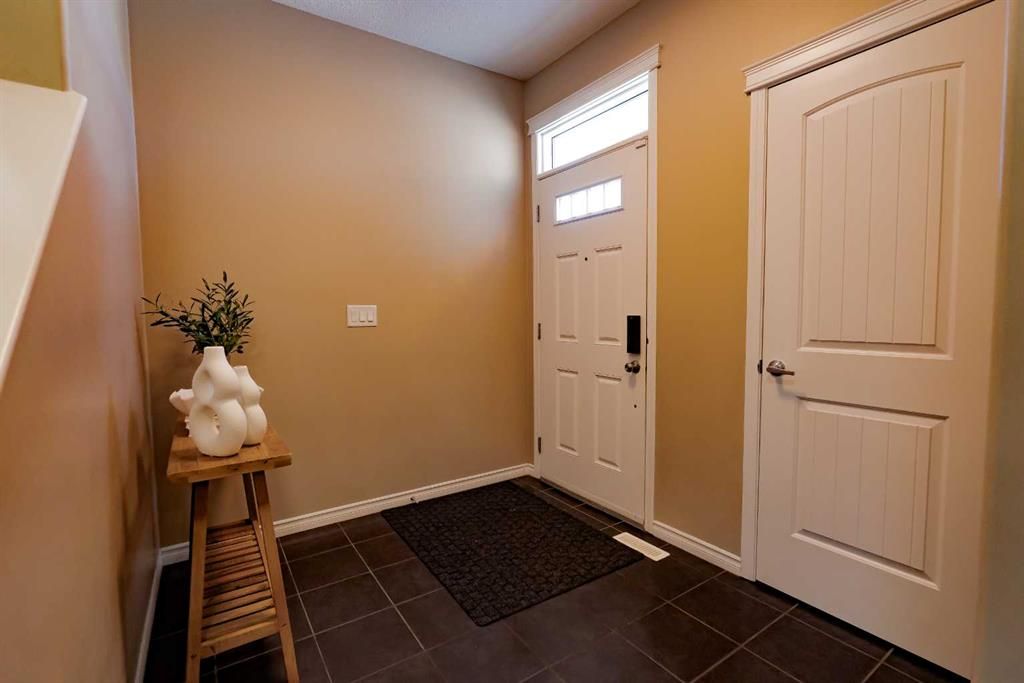 10210 85A Street  - Photo 3