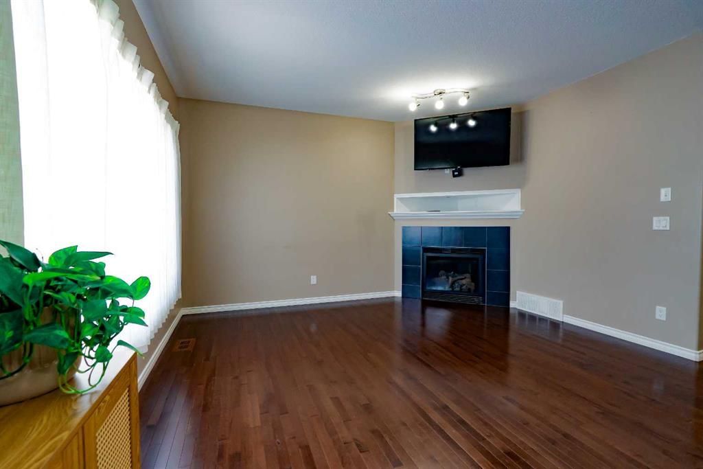 10210 85A Street  - Photo 9