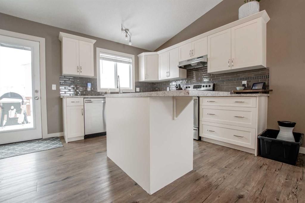 12109 103B Street  - Photo 6