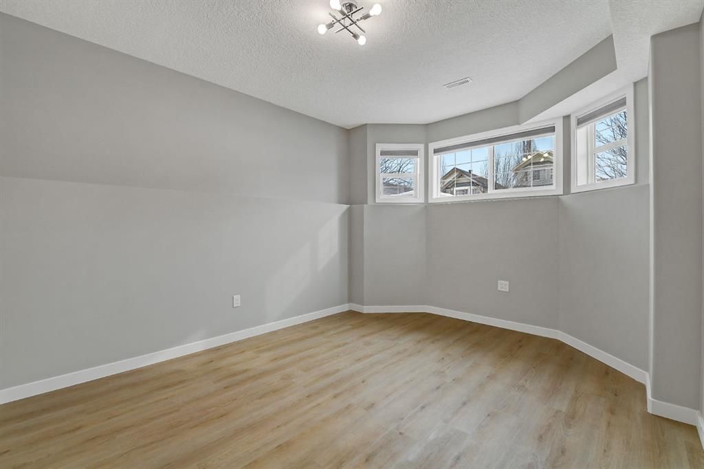 6222 90A Street  - Photo 18