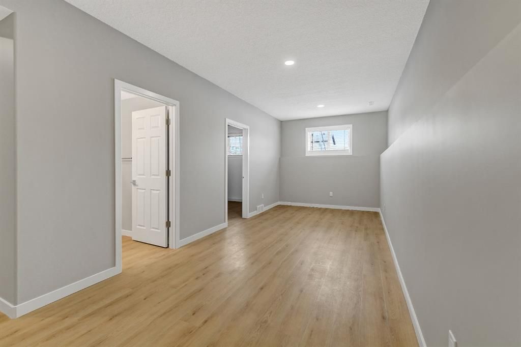 6222 90A Street  - Photo 22