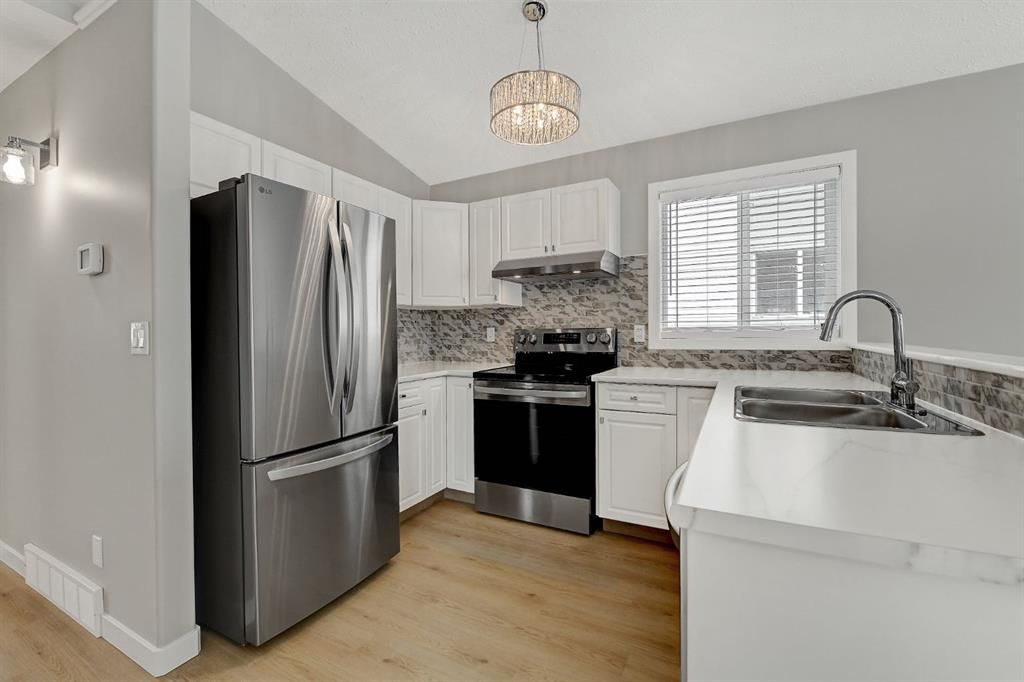 6222 90A Street  - Photo 5