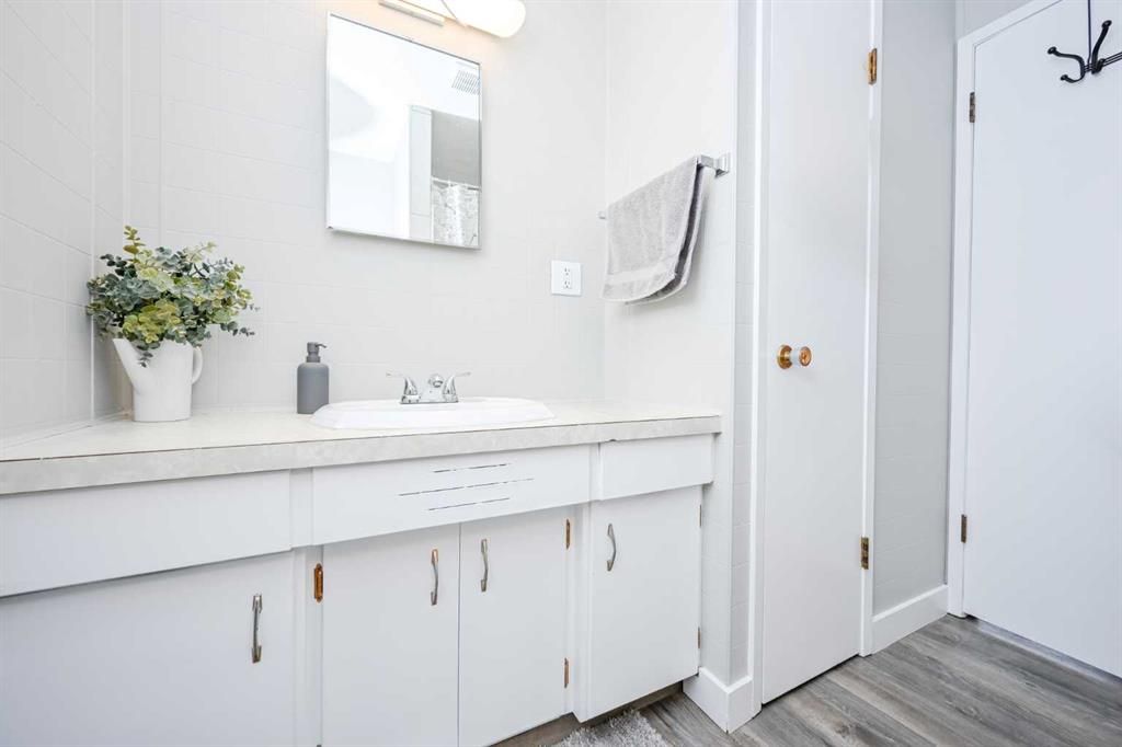 9641 113 Avenue   - Photo 16