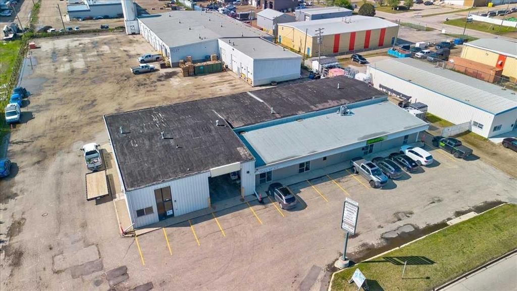 11037/43 92 Avenue  - Photo 3