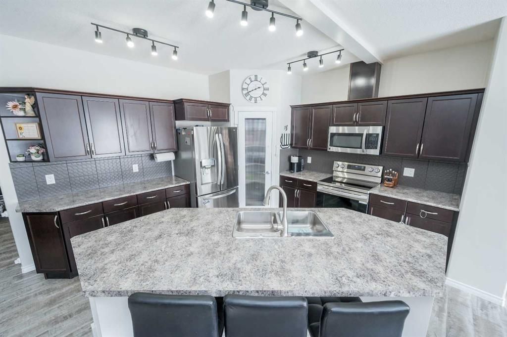 8522 102 Street  - Photo 4