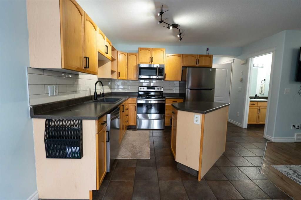 10341 70 Avenue  - Photo 6