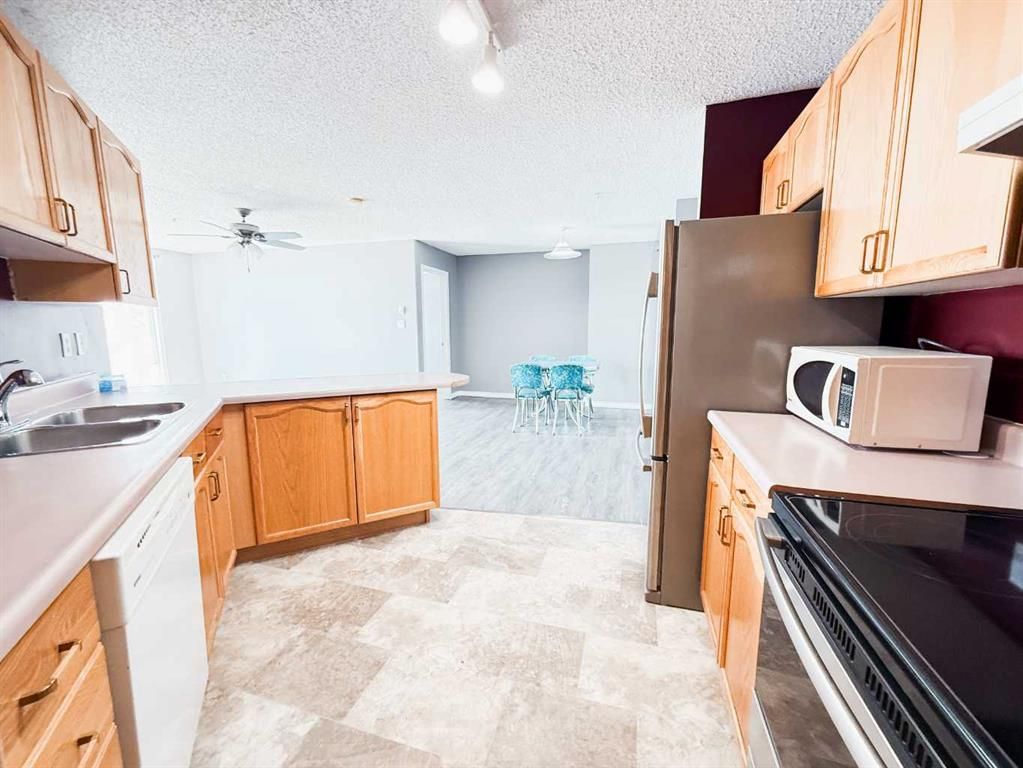 318, 9700 92 Avenue  - Photo 11