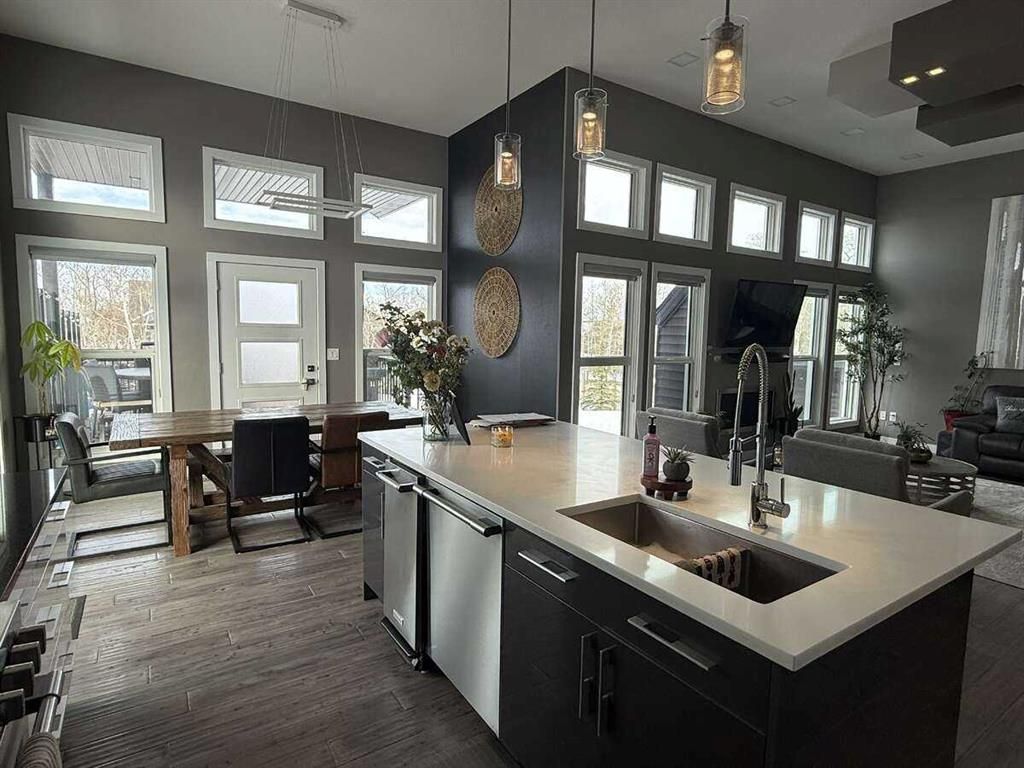 10522 101 Avenue  - Photo 5