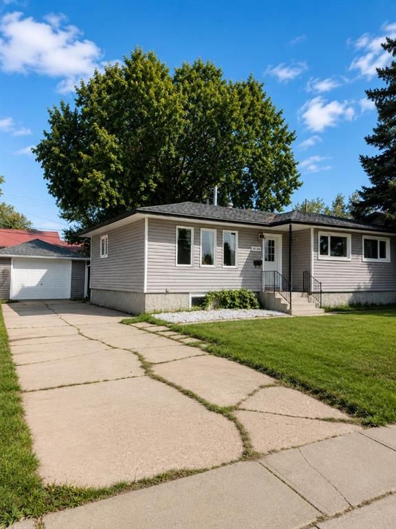 10124 110 Avenue  - Photo 2