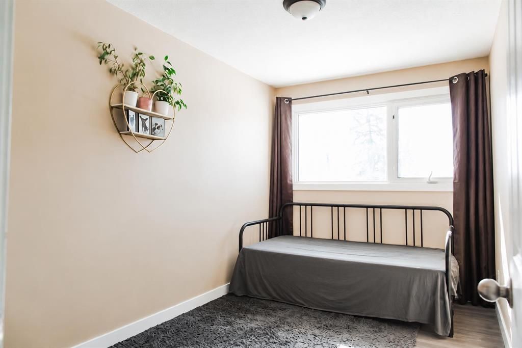 10124 110 Avenue  - Photo 32