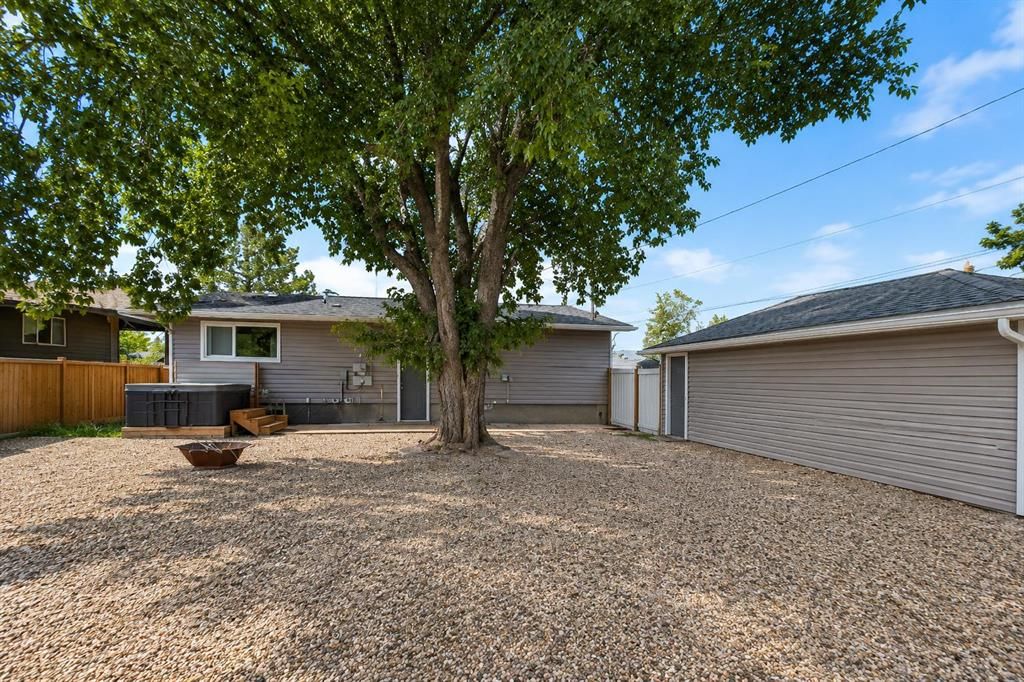 10124 110 Avenue  - Photo 4