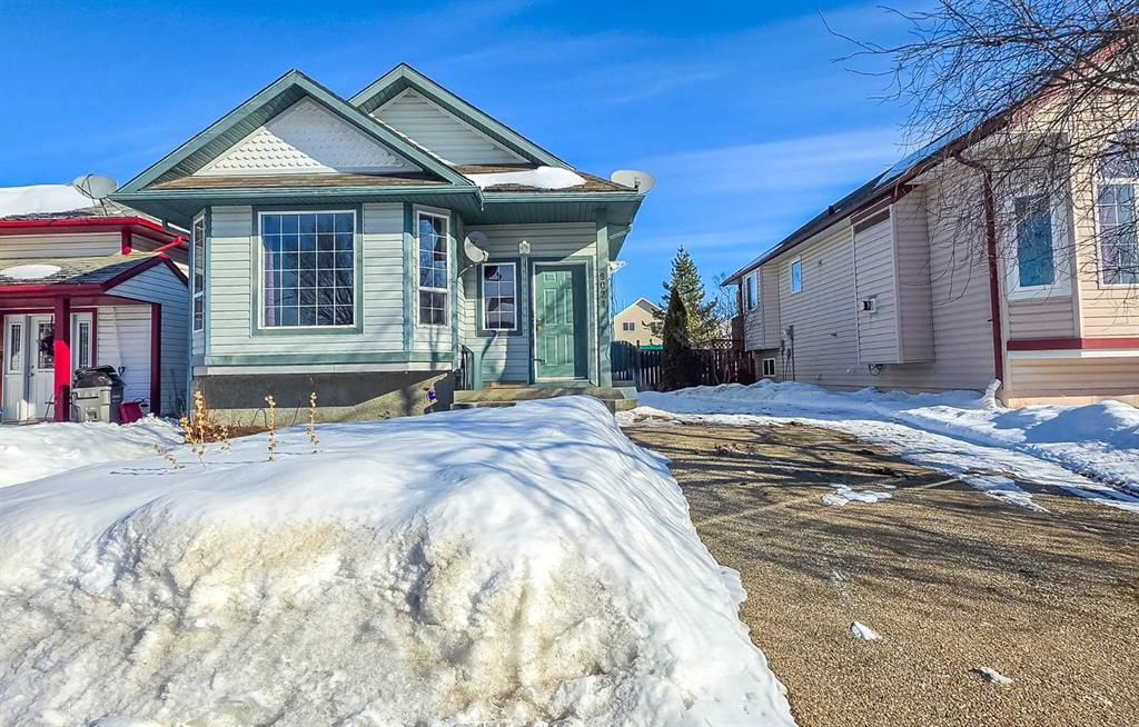 9024 63 Avenue  - Photo 1