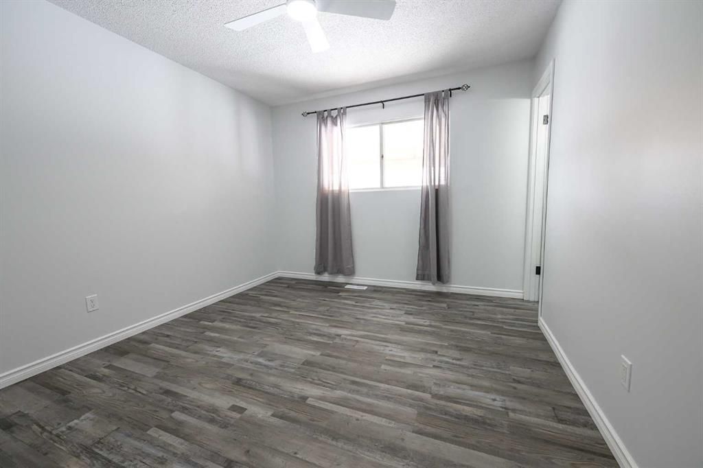 11421 96B Street  - Photo 15