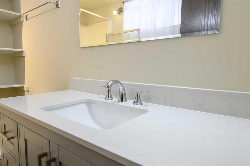 11421 96B Street  - Photo 32