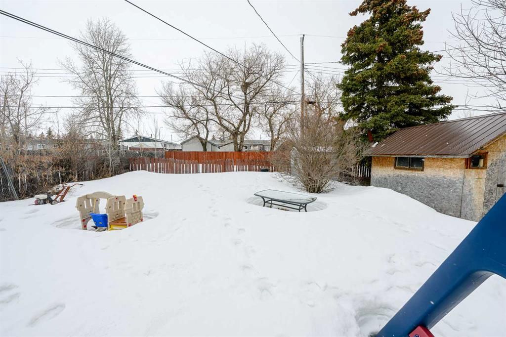 11421 96B Street  - Photo 35