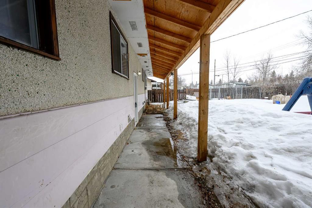 11421 96B Street  - Photo 37