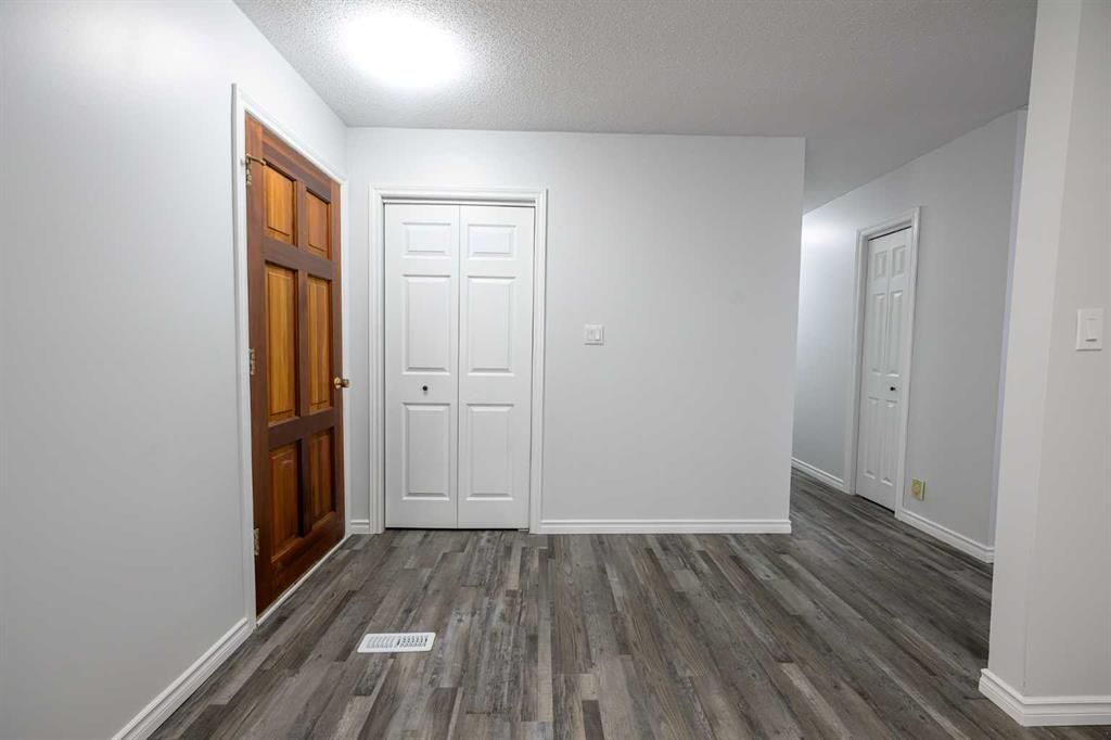 11421 96B Street  - Photo 6