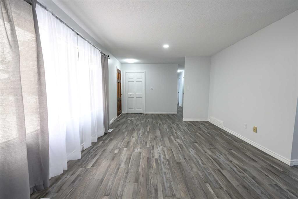 11421 96B Street  - Photo 7