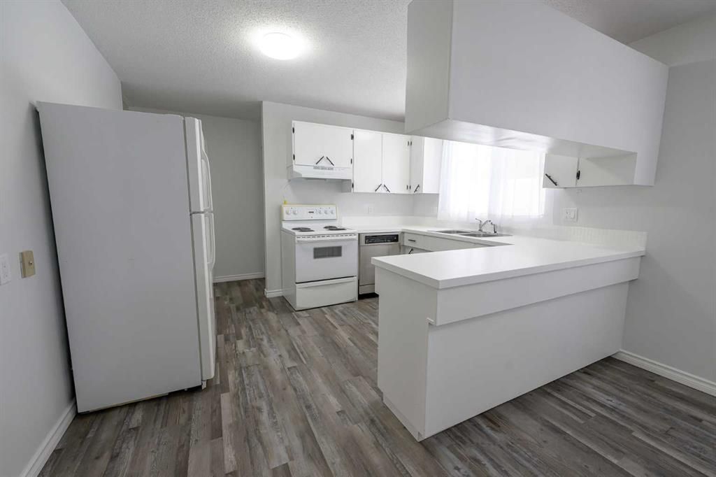 11421 96B Street  - Photo 9
