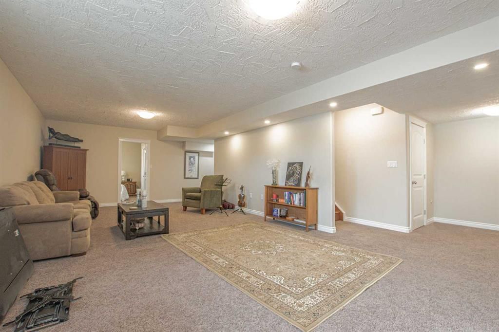 10809 Lexington Street  - Photo 37