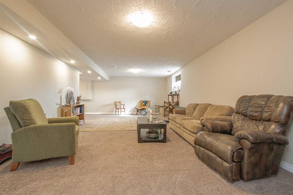 10809 Lexington Street  - Photo 39