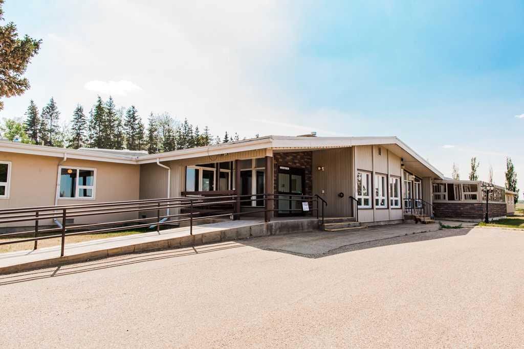 5230 44 Avenue  - Photo 3